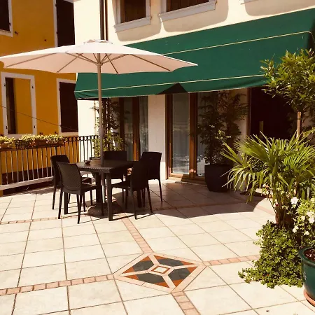 Casa Elisabetta * Πεσκιέρα ντελ Γκάρντα